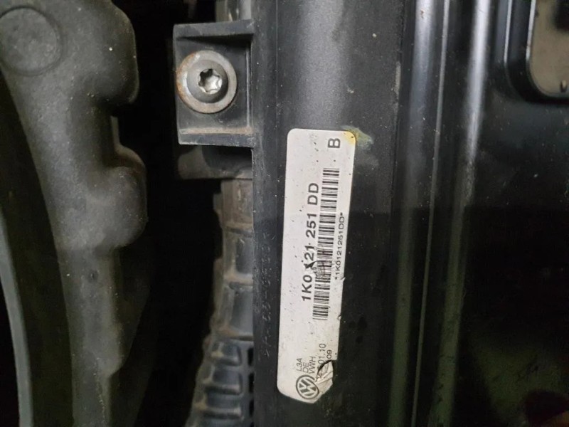 Rivestimento Frontale ANT  Volkswagen GOLF VI 2009