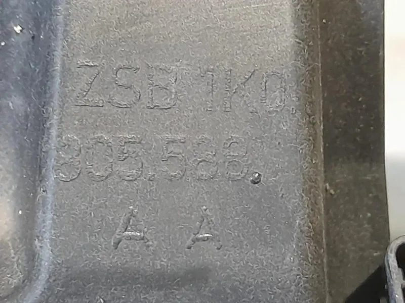 Rivestimento Frontale ANT 1K0805588 Volkswagen GOLF VI 2009