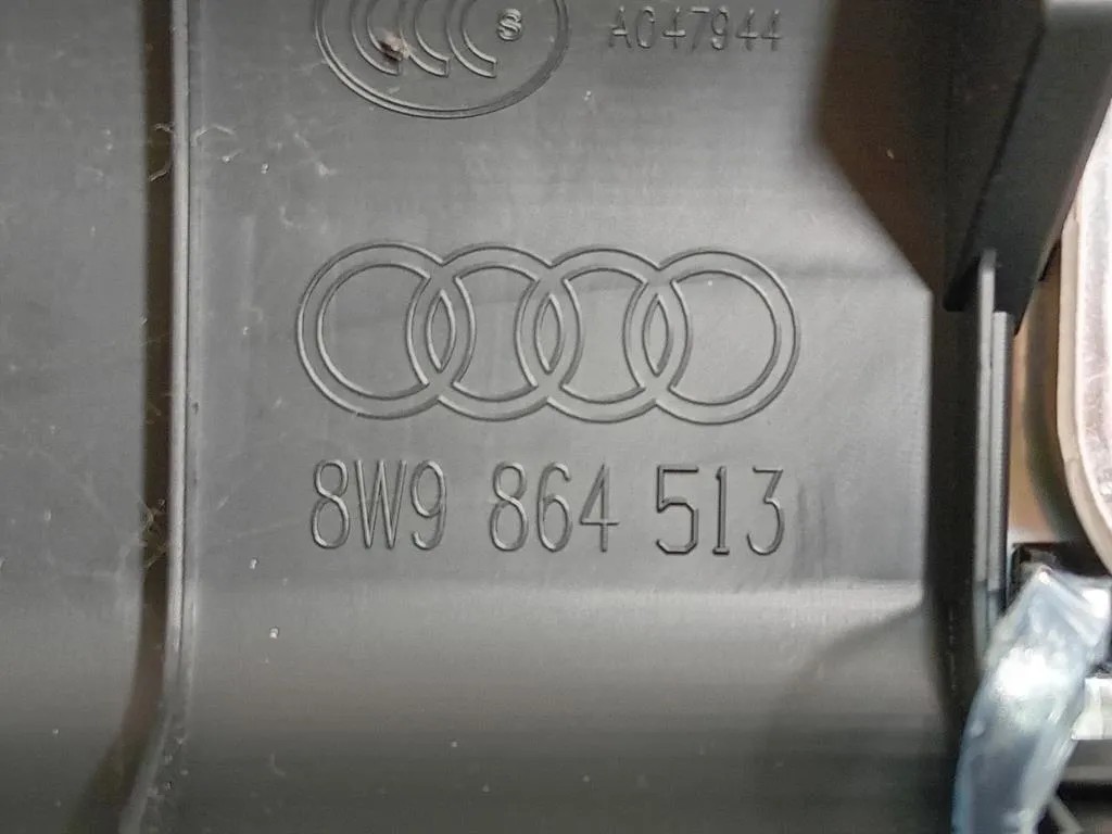 Rivestimento Lamiera POST 8W9864513 Audi A4 8W5 Avant 2015