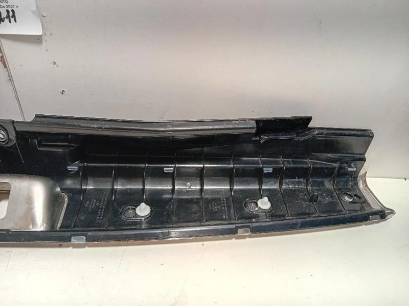 Rivestimento Lamiera POST A2056900605 Mercedes Classe C W205 2014