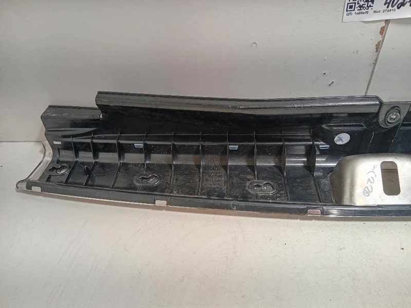 Rivestimento Lamiera POST A2056900605 Mercedes Classe C W205 2014