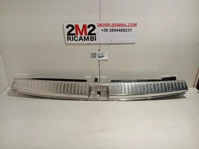 Rivestimento Lamiera POST A2056900605 Mercedes Classe C W205 2014