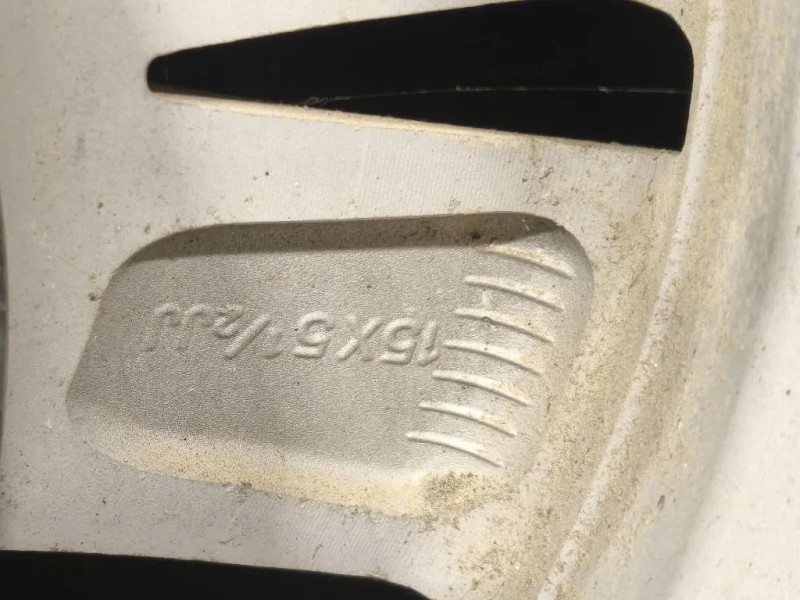 Ruota DI Scorta POST RUOTA DI SCORTA POST Suzuki Jimny I 1999