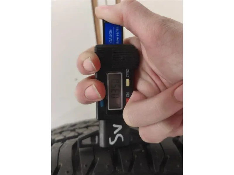 Ruota DI Scorta POST RUOTA DI SCORTA POST Suzuki Jimny I 1999