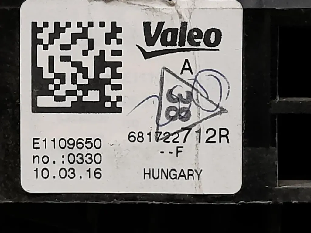 Scatola Commutatori Piantone Sterzo 255678729R Dacia Duster I 2014