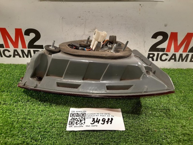 Fanale INT POST DX 92404-3Z5 Hyundai I40 CW 2015