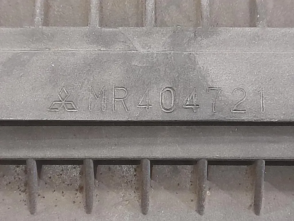 Scatola Filtro ARIA MR404721 Mitsubishi Pajero III 2000