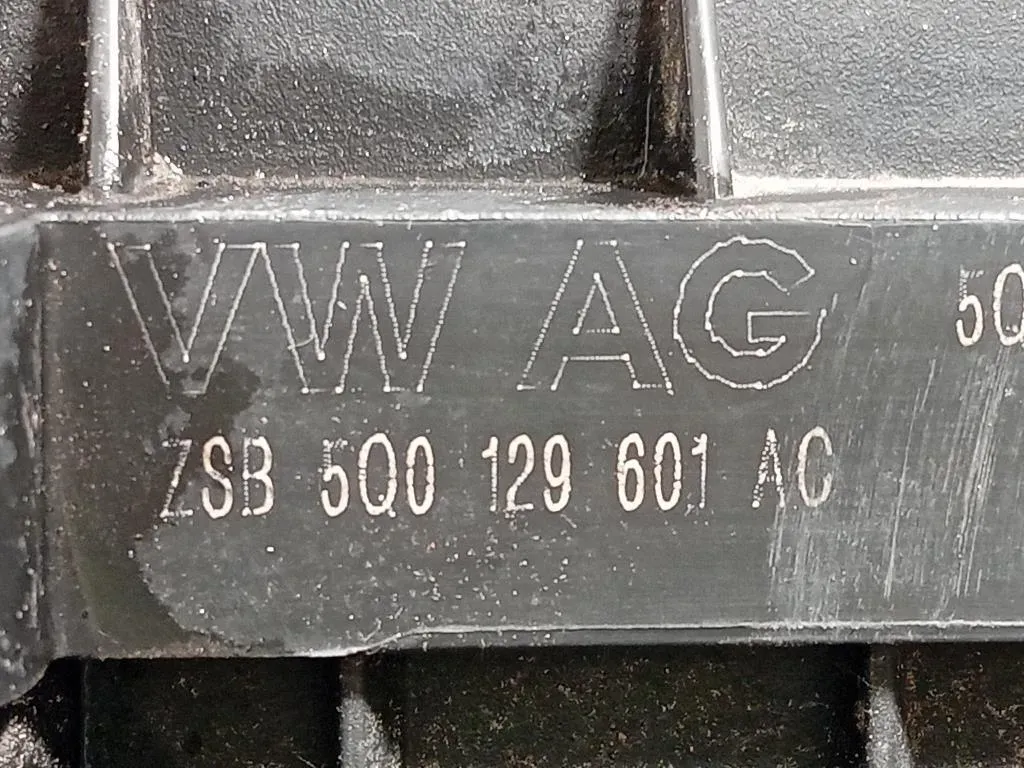 Scatola Filtro ARIA 5Q0 129 601 Volkswagen GOLF VII 2013