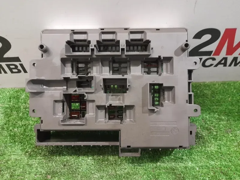 Scatola Fusibili 10688710 Bmw Serie 1 E87 Berlina 2005