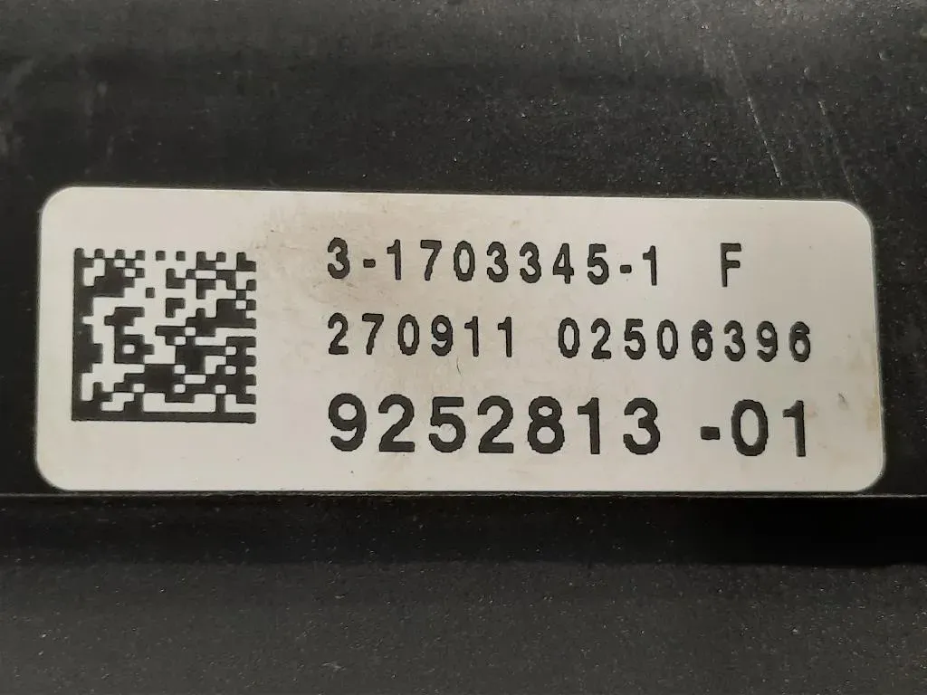 Scatola Fusibili 1670499-1 Bmw Serie 5 F10 Berlina 2010