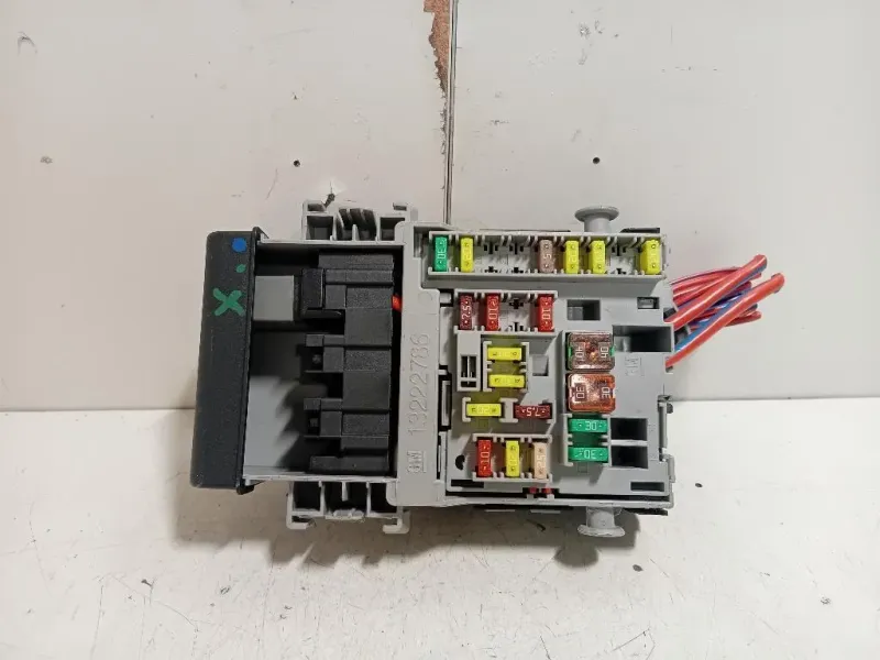 Scatola Fusibili 13222786 Opel Astra J 2012