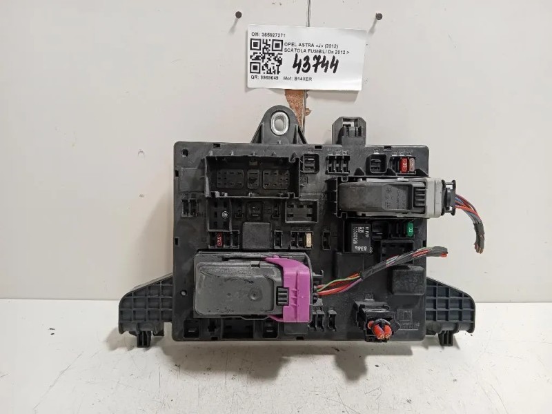 Scatola Fusibili 365927271 Opel Astra J 2012