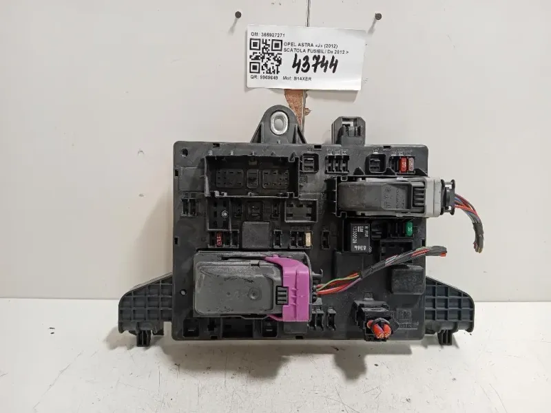 Scatola Fusibili 365927271 Opel Astra J 2012