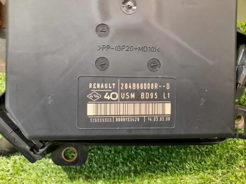 Scatola Fusibili 284B60008R Renault Mégane III 2009