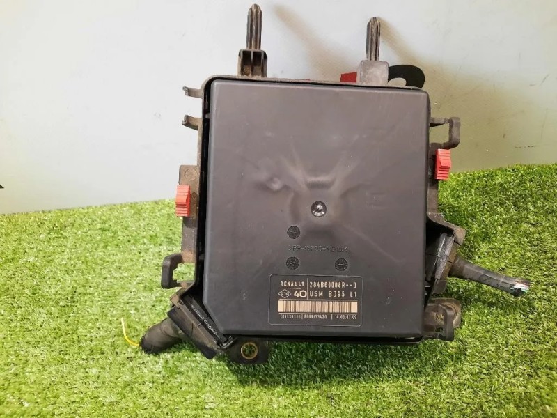 Scatola Fusibili 284B60008R Renault Mégane III 2009