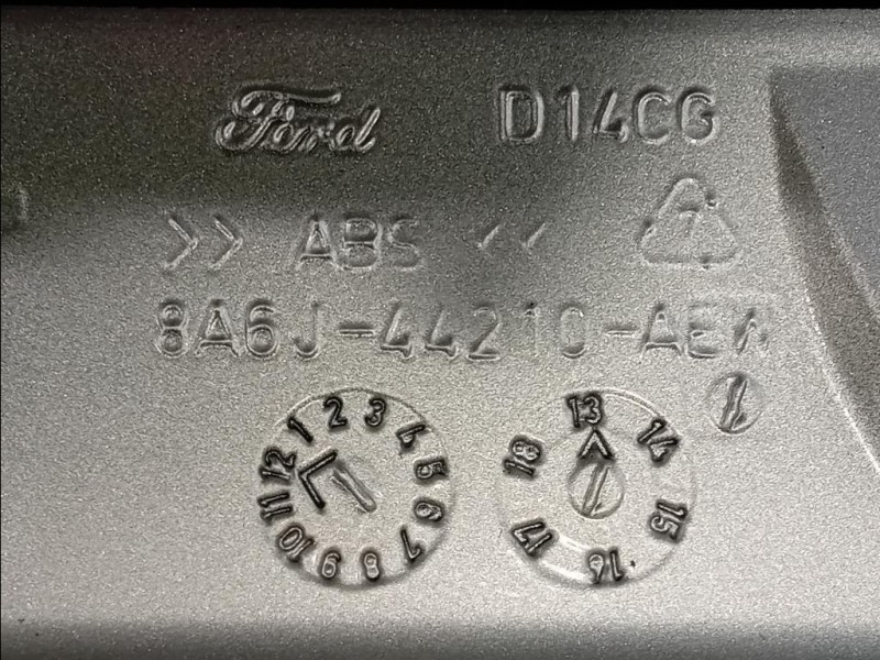 Spoiler Frangivento POST 8A6J-44210-AE Ford Fiesta VI 2012