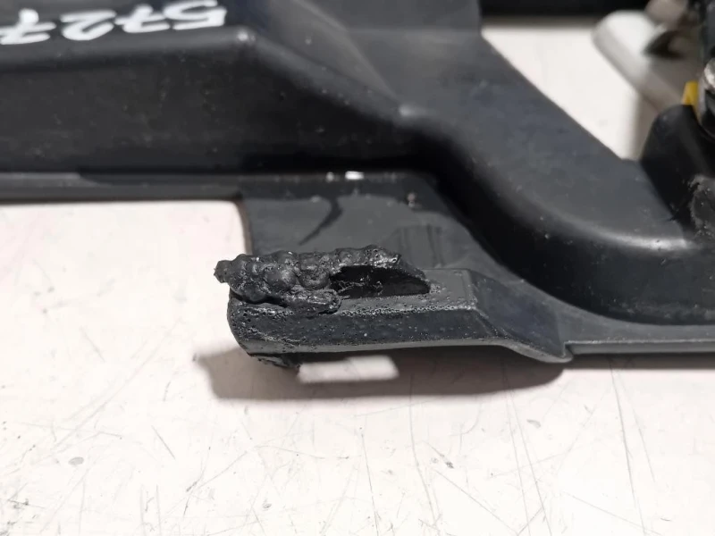 Staffa Sostegno Paraurti ANT SX GX73-17C863-AA Jaguar XE 2015