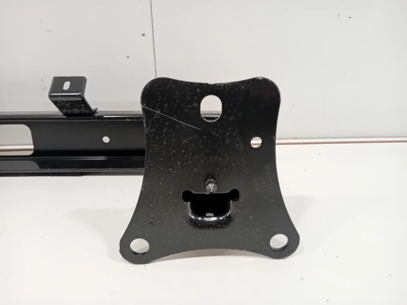 Traversa Paraurti POST SU001C1039 Toyota Proace CITY 2019