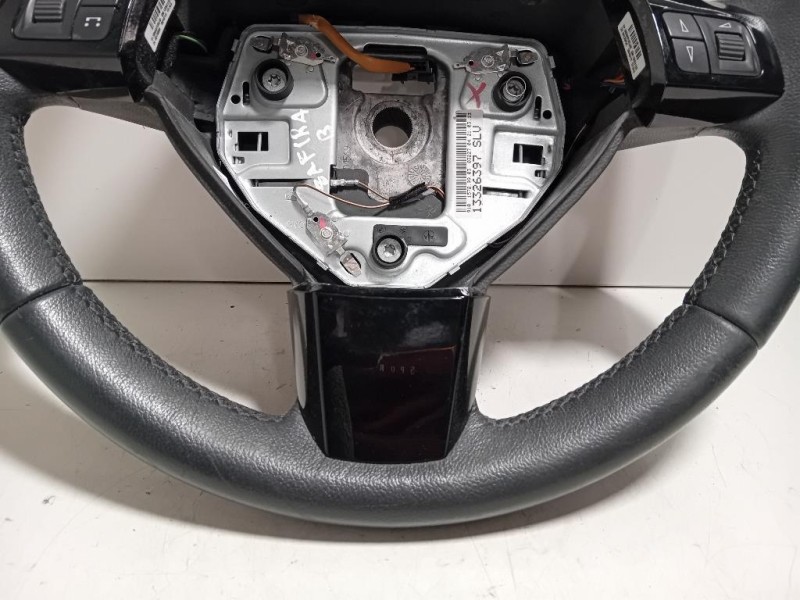 Volante 13326397 Opel Zafira B 2005