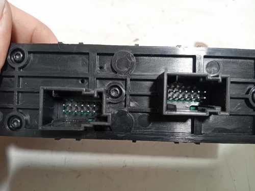 Interruttore Alzacristalli ANT SX INTERRUTTORE ALZACRISTALLI ANT SX Alfa Romeo Giulietta 2010