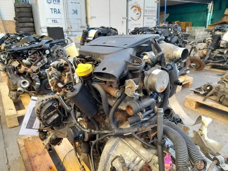 Motore Completo F9Q762 SOLO ACCESSORI 82CV 60KW Opel Vivaro A 2001