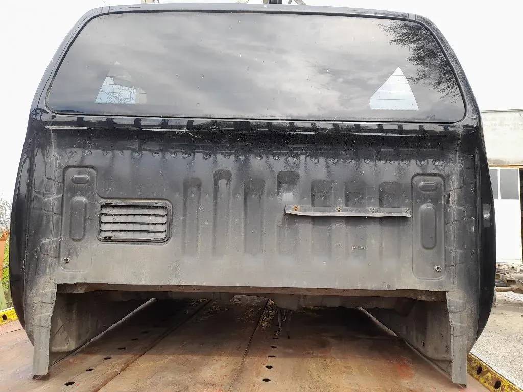 Scocca RICAMBI AUTO CONTATTARE Nissan Navara 2010