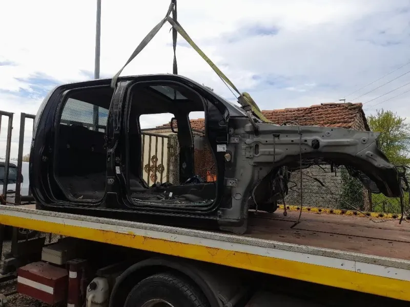 Scocca RICAMBI AUTO CONTATTARE Nissan Navara 2010