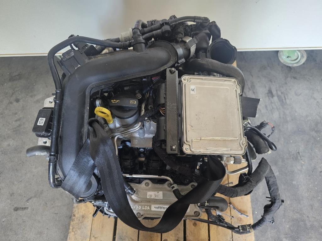 Motore Completo DKRC 110 CV 81 KW 04C100098N Skoda Fabia NJ3 2018