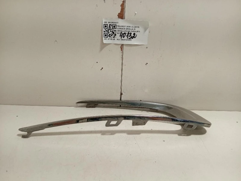 Cornice Griglia DI Ventilazione Paraurti ANT 9802523677 Peugeot 2008 I 2016