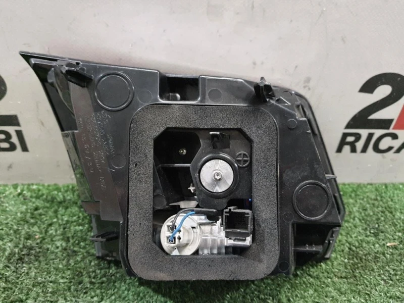 Fanale INT POST DX 9810477780 Peugeot 3008 II 2016