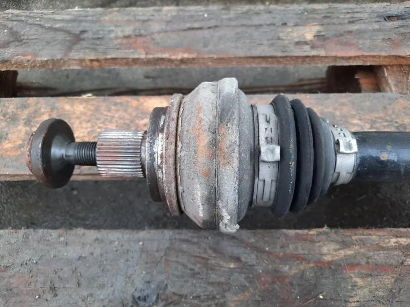 Semiasse POST SX 8W0501203D Audi A4 8W5 Avant 2015