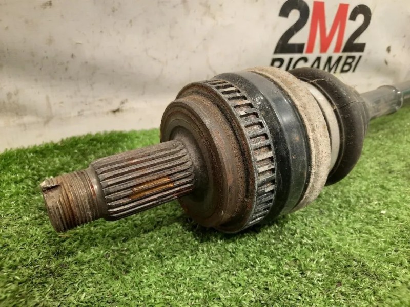 Semiasse POST SX 7 533 445 Bmw Serie 1 E81 Berlina 2005