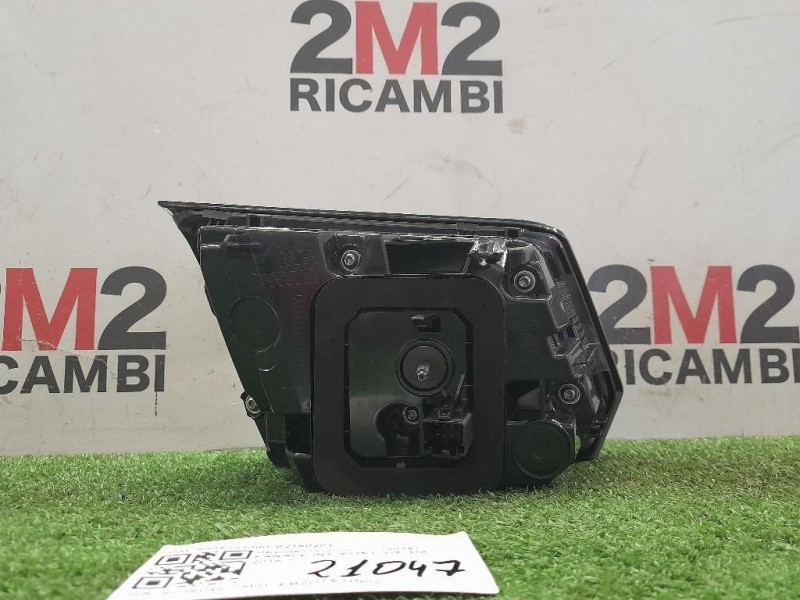Fanale INT POST DX 9836231380 82150201 Peugeot 3008 II 2016