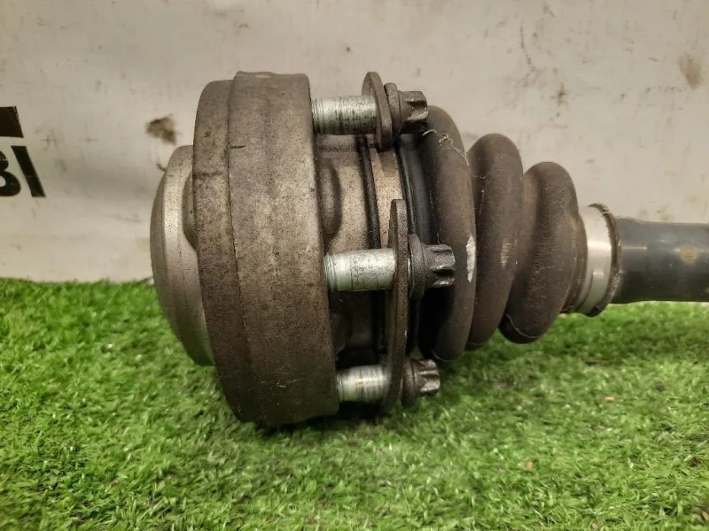 Semiasse POST SX  Bmw Serie 1 E87 Berlina 2005