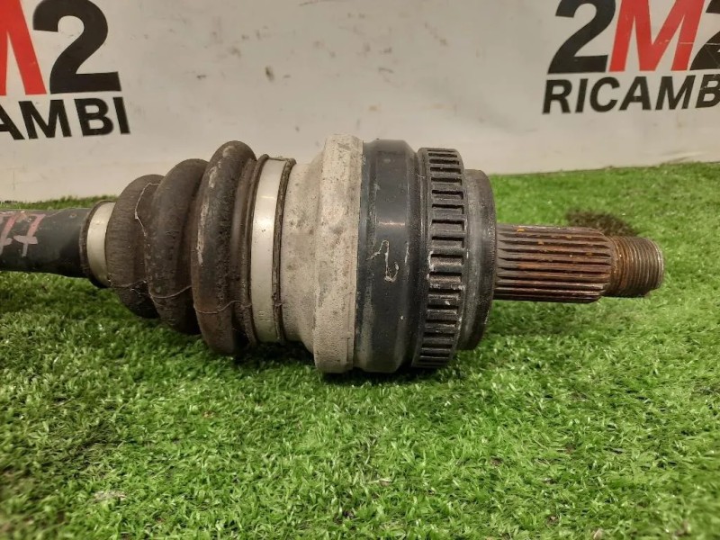 Semiasse POST SX  Bmw Serie 1 E87 Berlina 2005