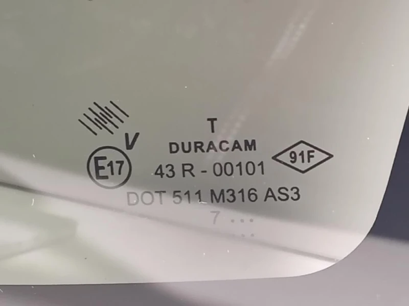 Cristallo Fisso Parafango POST DX 833061798R Dacia Duster I 2014