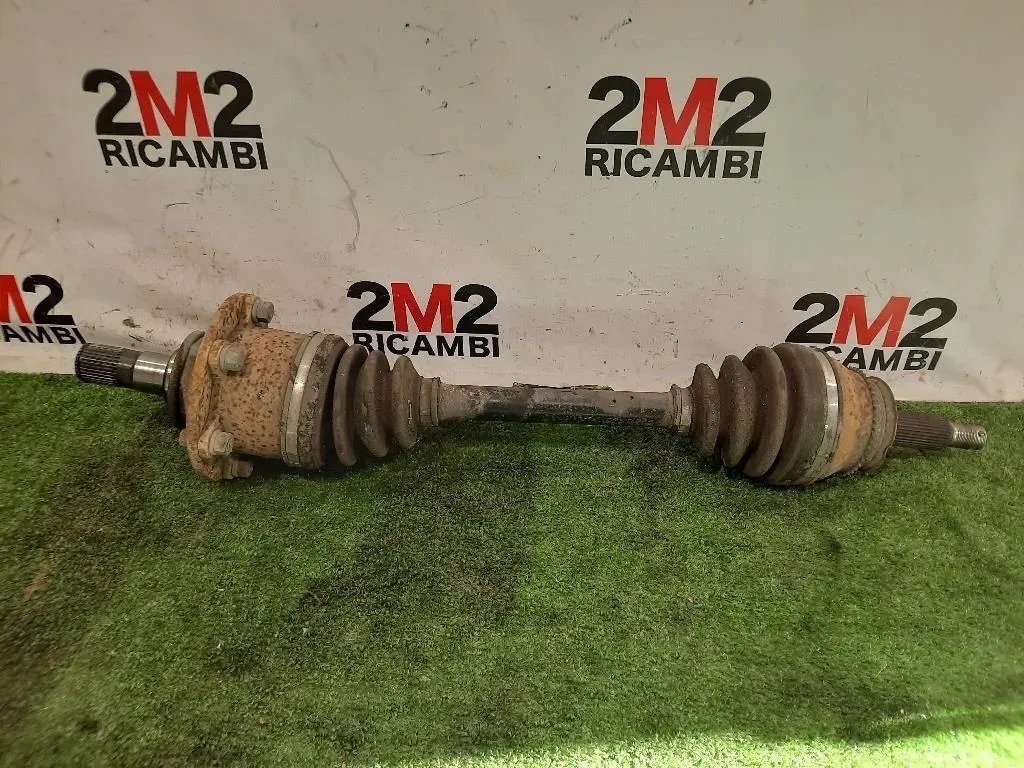 Semiasse POST SX MR528647 Mitsubishi Pajero III 2000