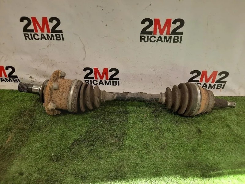 Semiasse POST SX MR528647 Mitsubishi Pajero III 2000