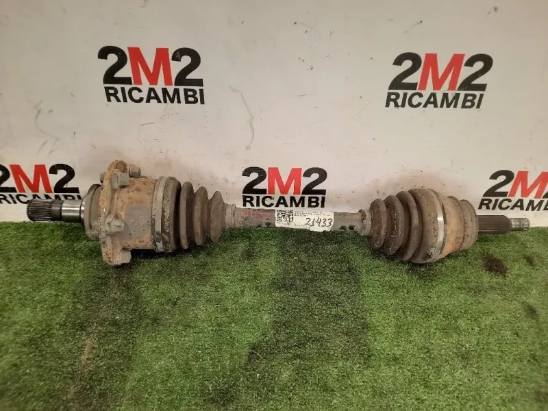 Semiasse POST SX MR528647 Mitsubishi Pajero III 2000