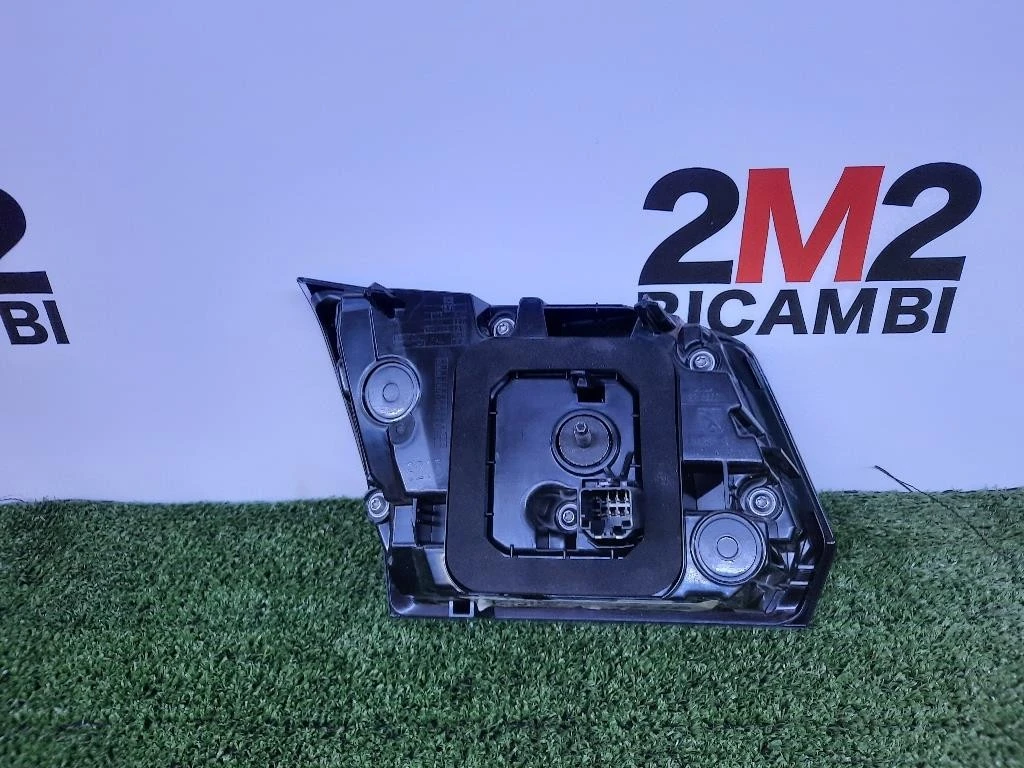 Fanale INT POST DX 9810477780 Peugeot 3008 II 2016