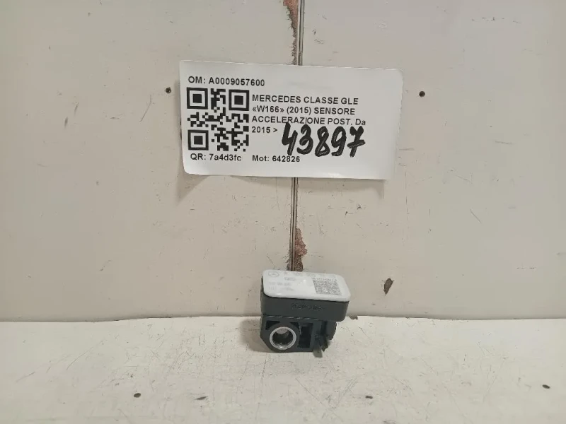 Sensore Accelerazione POST A0009057600 Mercedes Classe GLE W166 2015