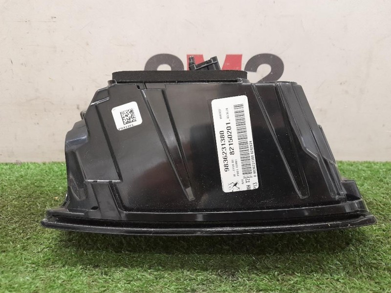 Fanale INT POST DX 9836231380 82150201 Peugeot 3008 II 2016