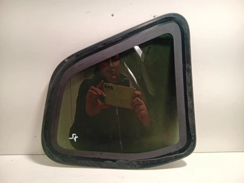 Cristallo Fisso Parafango POST SX 833071478R Dacia Duster I 2014