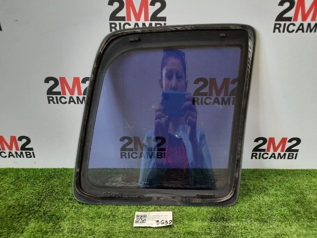 Cristallo Fisso Parafango POST SX K55235923AD Jeep Cherokee III 2002