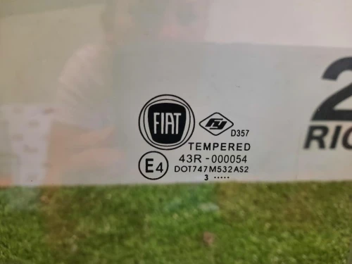 Cristallo Scendente Porta POST DX 52116213 Fiat Panda III 2012