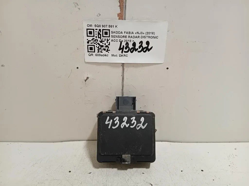 Sensore Radar Distronic ACC 5Q0 907 561 K Skoda Fabia NJ3 2018