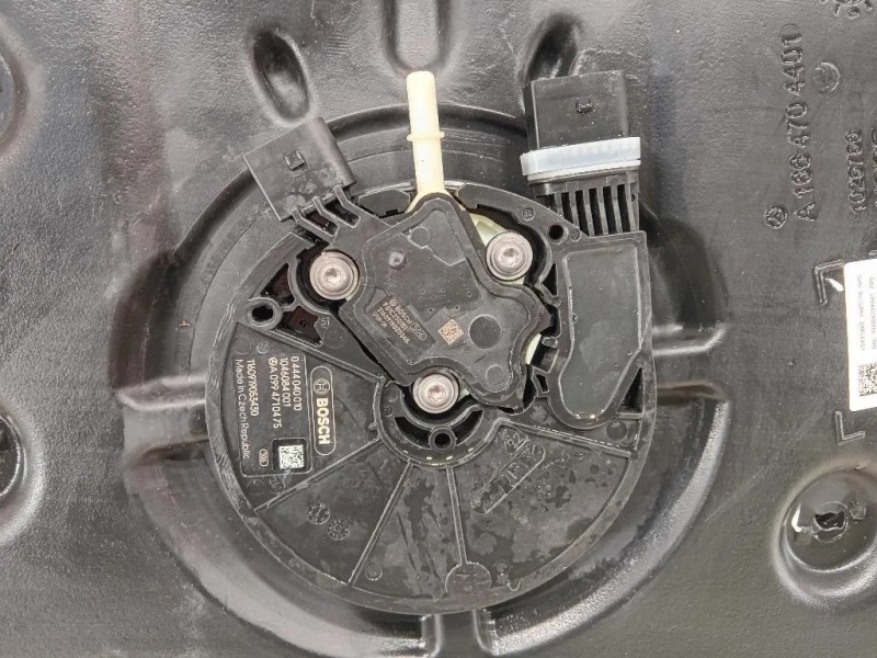 Serbatoio Adblue A1664704401 Mercedes Classe GLE W166 2015