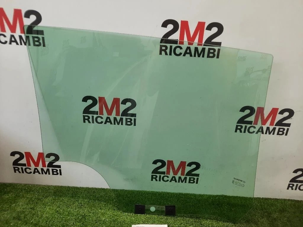 Cristallo Scendente Porta POST SX 823018786R Renault CLIO IV 2016