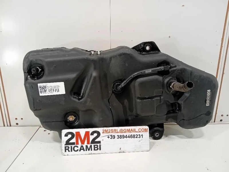 Serbatoio Adblue A1664704401 Mercedes Classe GLE W166 2015