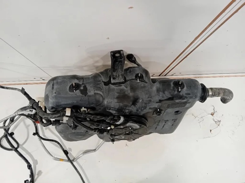 Serbatoio Adblue 172A2 2038 R Opel Movano B 2010